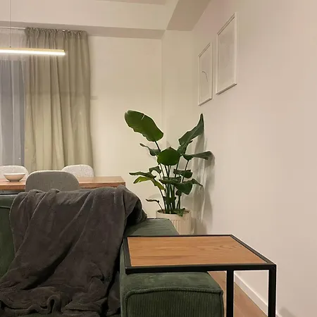 Leafy Haven Hideout!