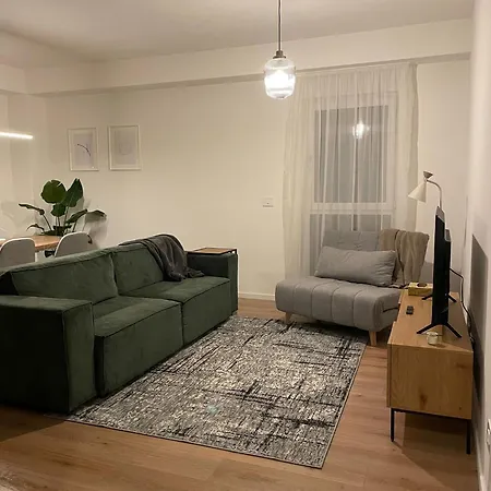 Leafy Haven Hideout! Apartment