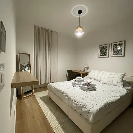 아파트 Leafy Haven Hideout! *