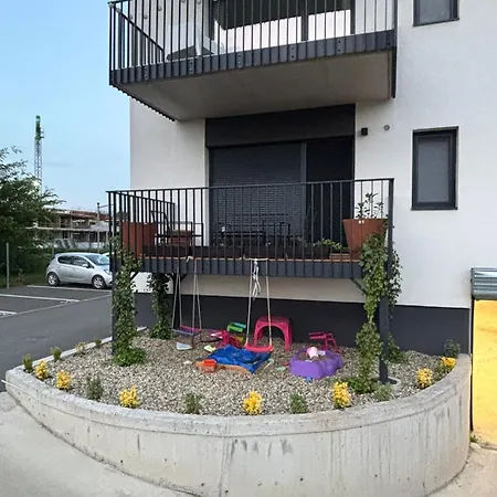 Leafy Haven Hideout! *