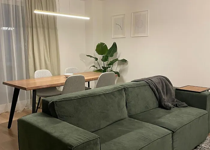 Leafy Haven Hideout!